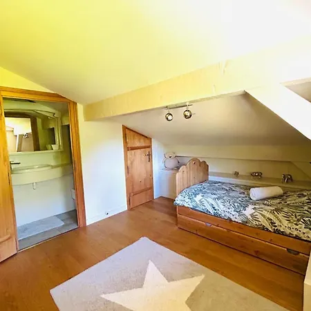Domek alpejski Spacious In With Mont Blanc View *