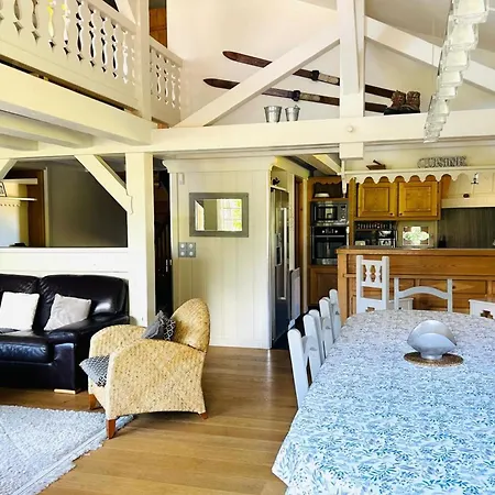 Spacious In With Mont Blanc View Domek alpejski