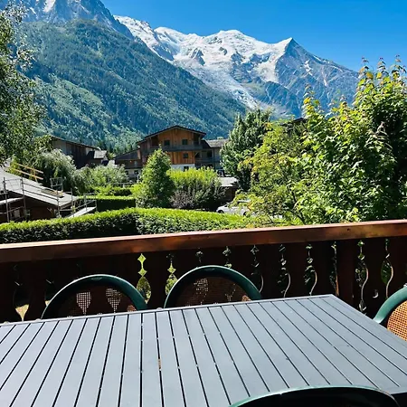 Spacious In With Mont Blanc View * Chamonix