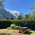 Alpesi faház Spacious In With Mont Blanc View *