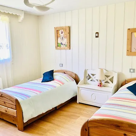 Spacious In With Mont Blanc View Шале Шамони