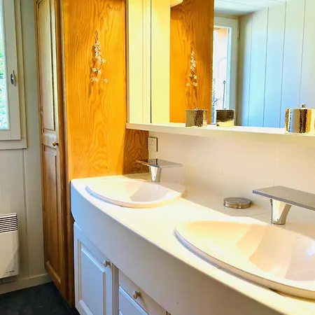 Σαλέ Spacious In With Mont Blanc View *