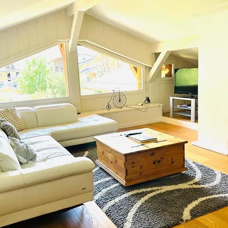 Σαλέ Spacious In With Mont Blanc View Σαμονί