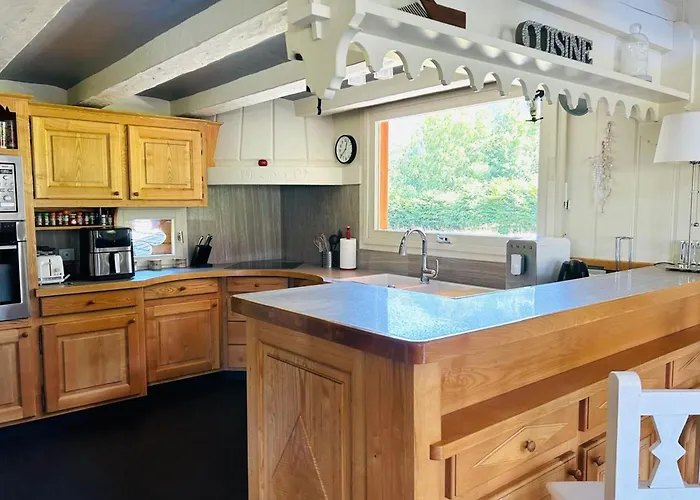 Spacious In With Mont Blanc View Шале *